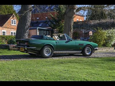 Aston Martin+V8 Volante